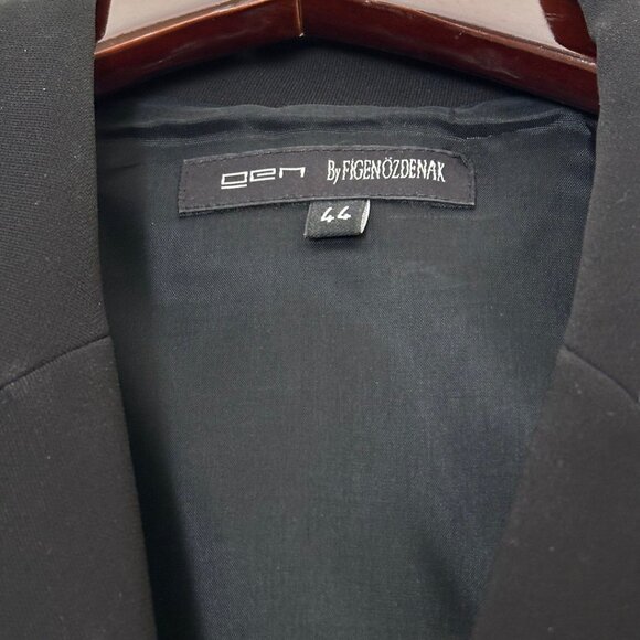 GEN by Figen Özdenak Womens Knee Length Black Flowy Jacket Gold Zip Detail EU 44 - Picture 7 of 7